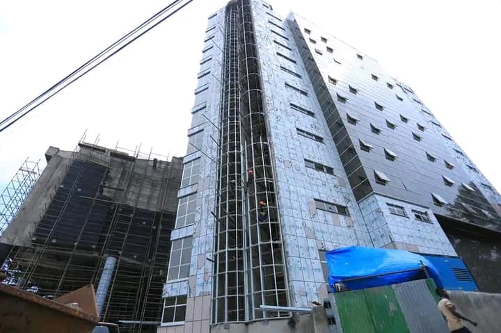 ለረጅም ጊዜ ተጓቶ የነበረው የወጣቶችና ህፃናት ቲያትር ግንባታ የከተማ አስተዳደር በአንድ አመት ውስጥ ባደረገው ርብብር ወደ መጠናቀቁ ደርሷል፡፡